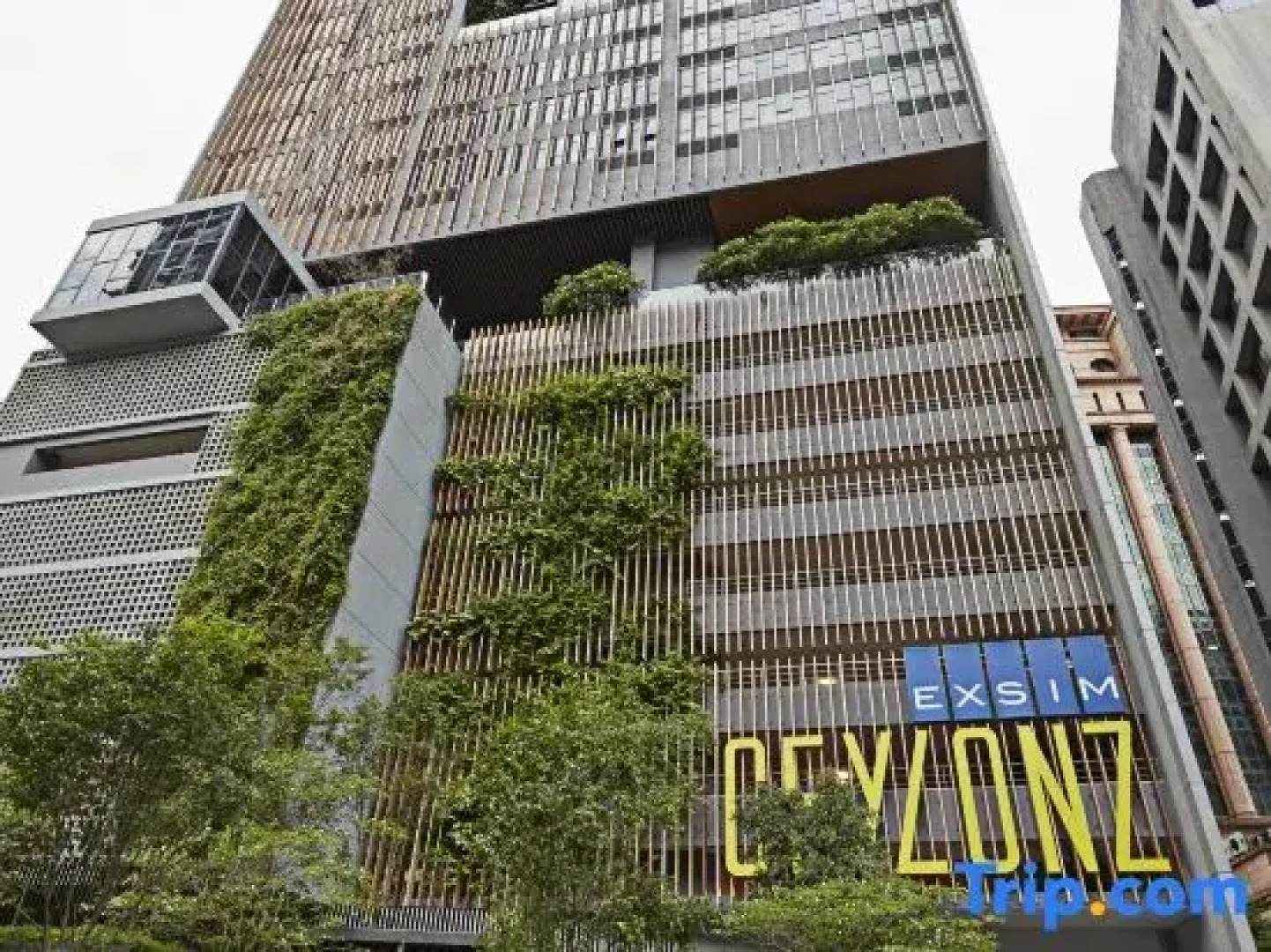 Ceylonz Suites by Roomy