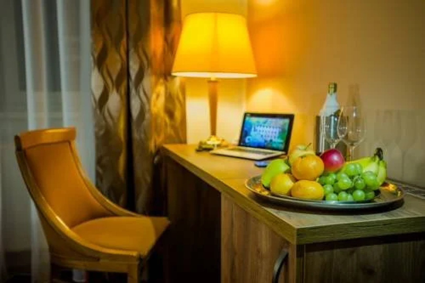 Wellness Hotel Hluboký Dvůr