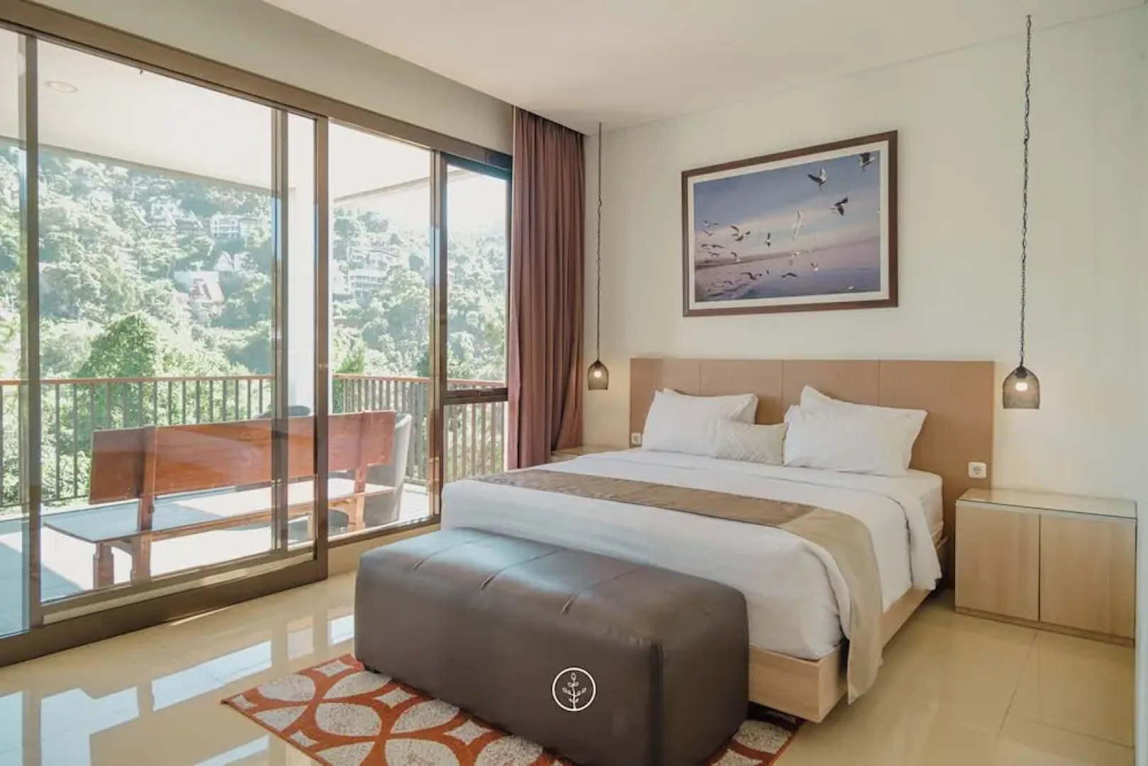 Narwastu hill 6BR villa with pool and movie room