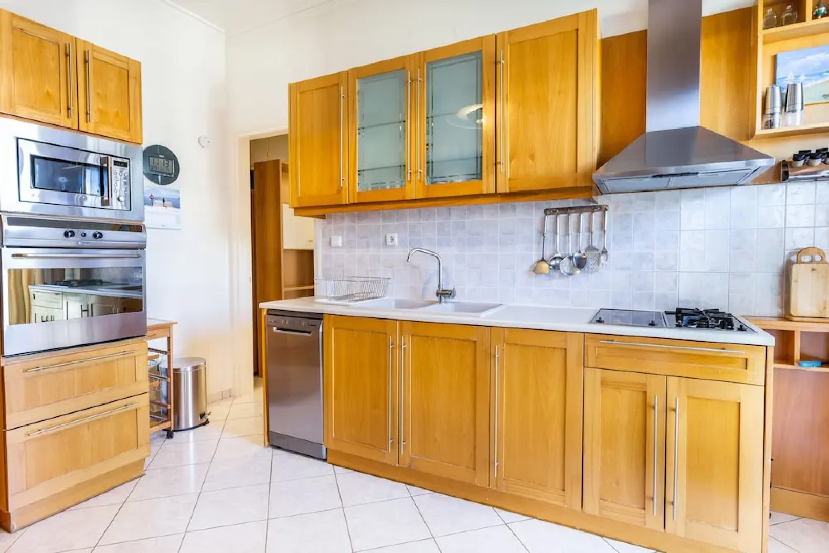 Ranias Luxurious Apartment