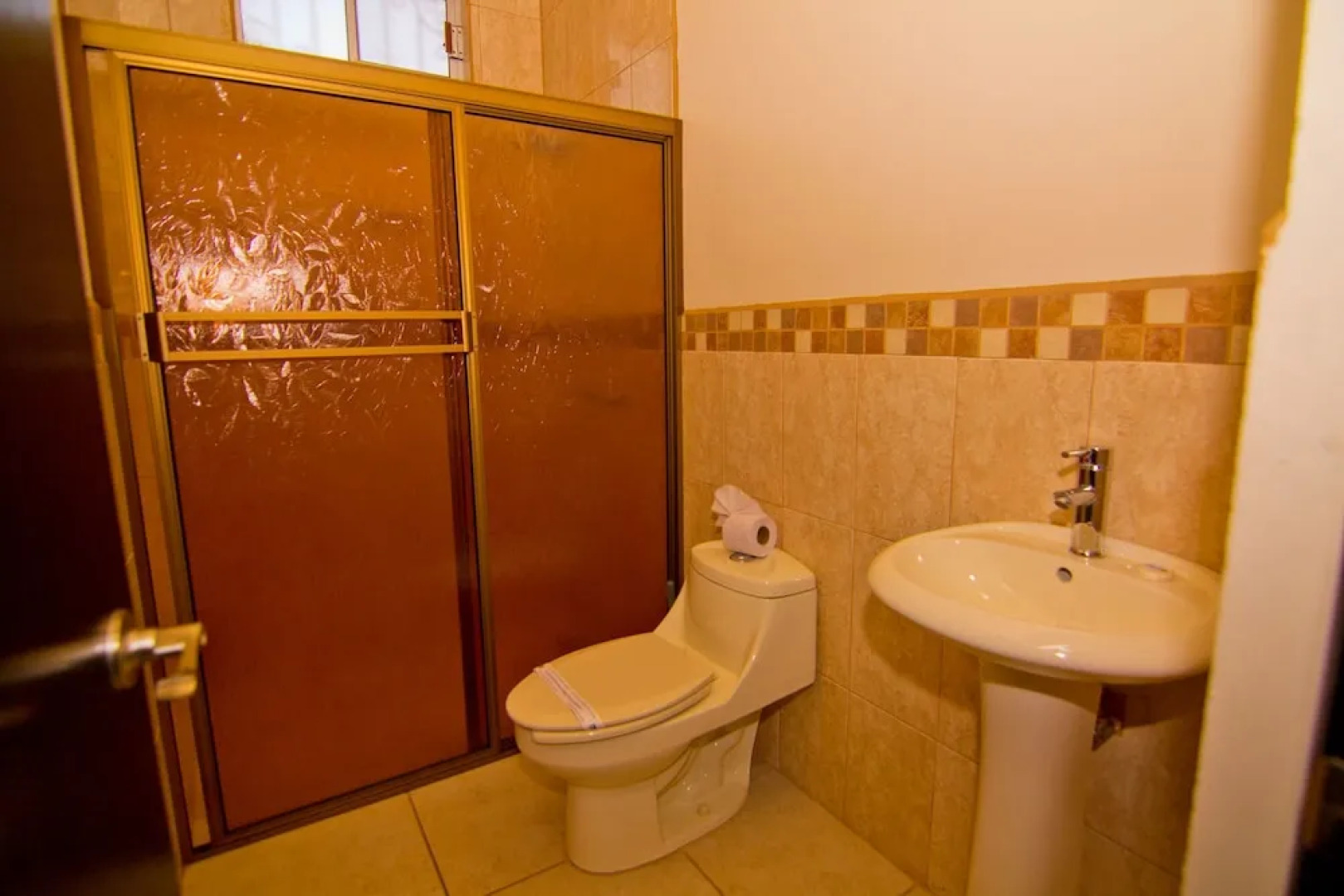 Sexta Seccion 117 3 BR by Casago