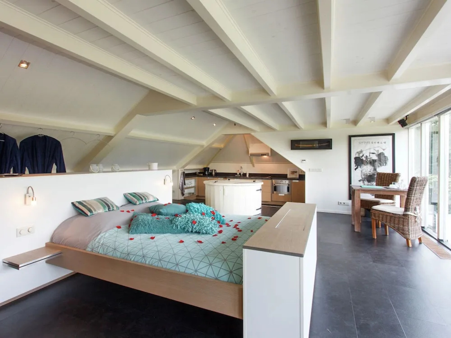 Lush Holiday Home in Oeffelt with 2 Saunas & Hot Tubs