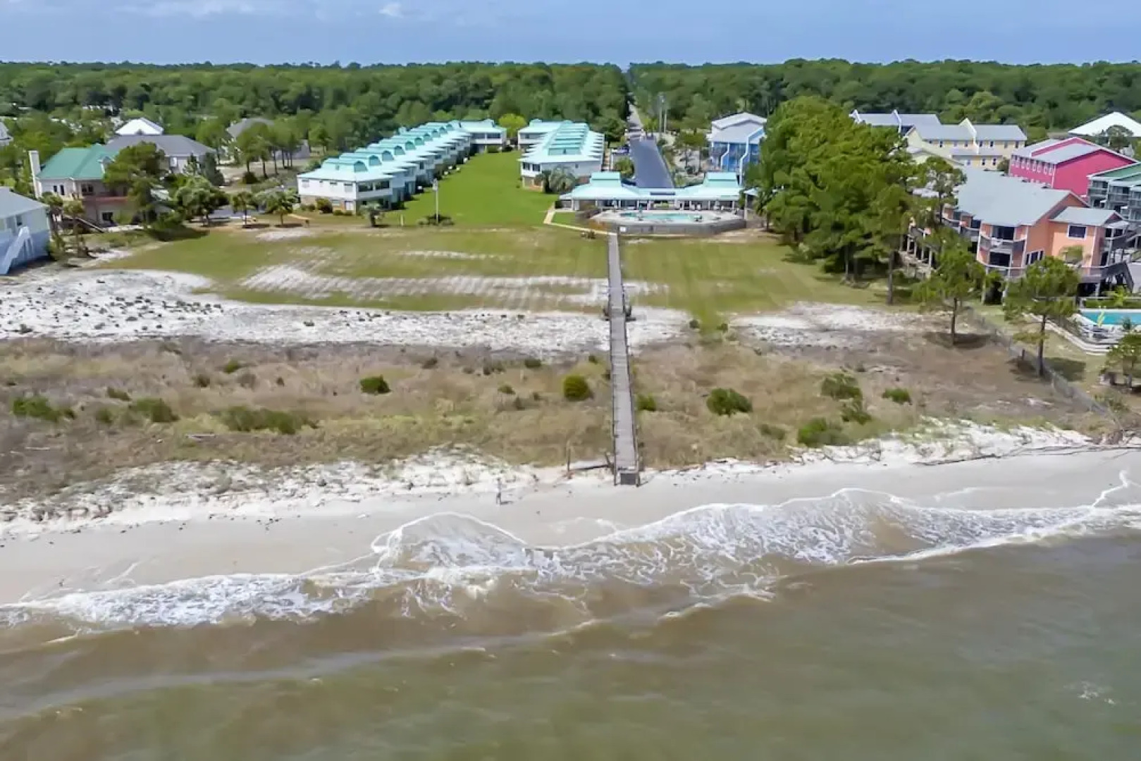 Bikinis & Martinis - Surf Club B12