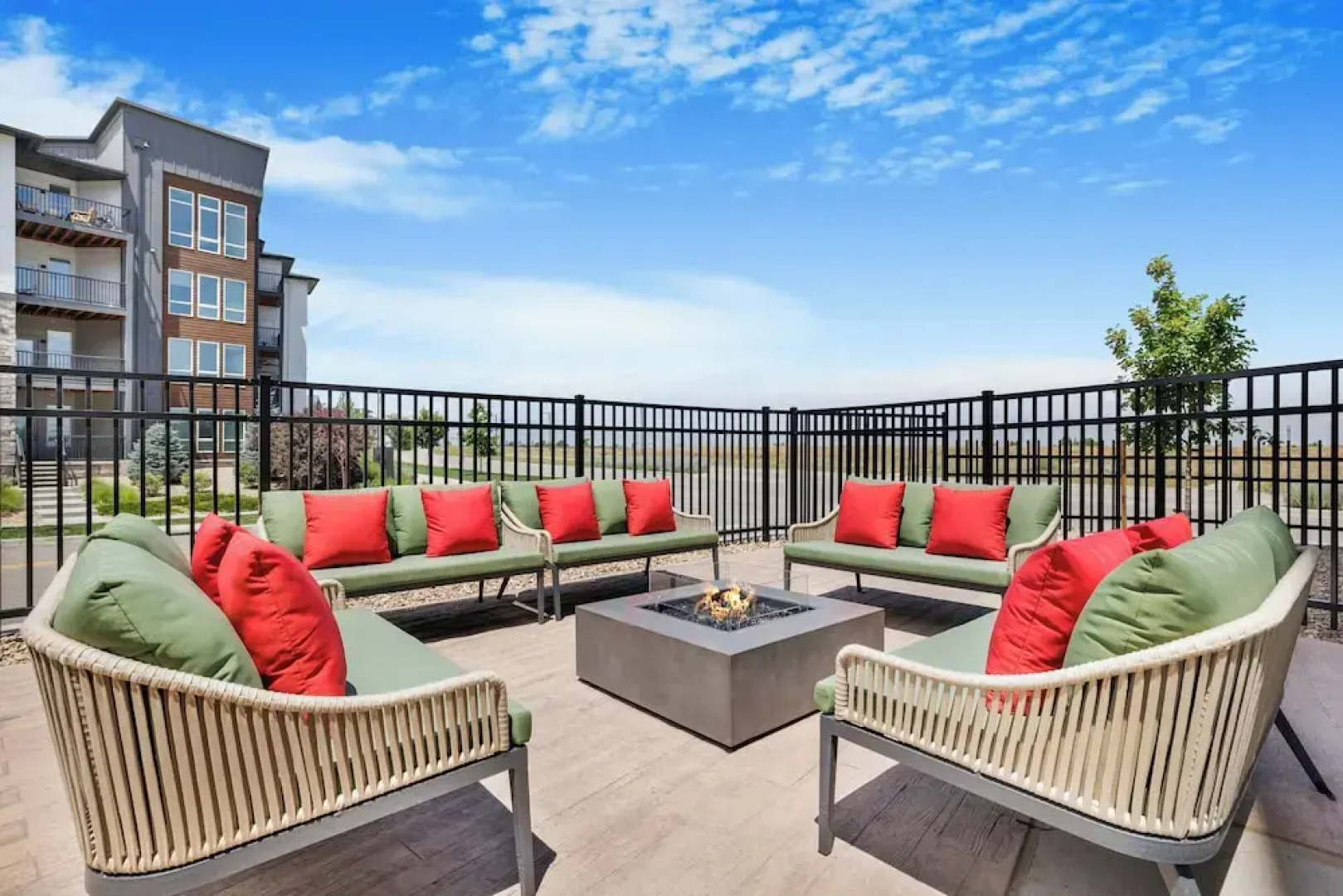 Home2 Suites Hilton Aurora Medical Center