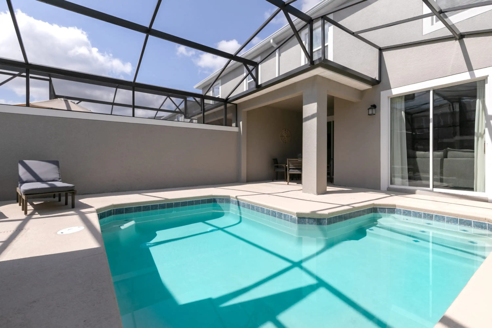 Chic townhouse with private pool near Disney