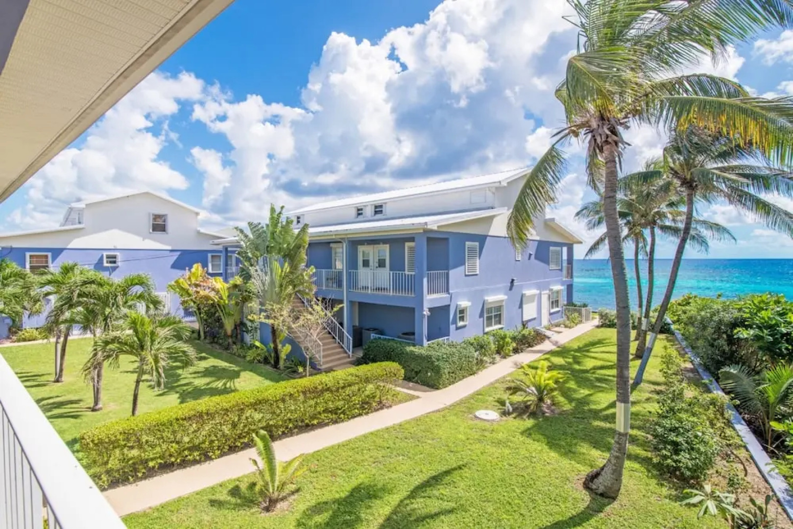 Moon Bay by Cayman Villas