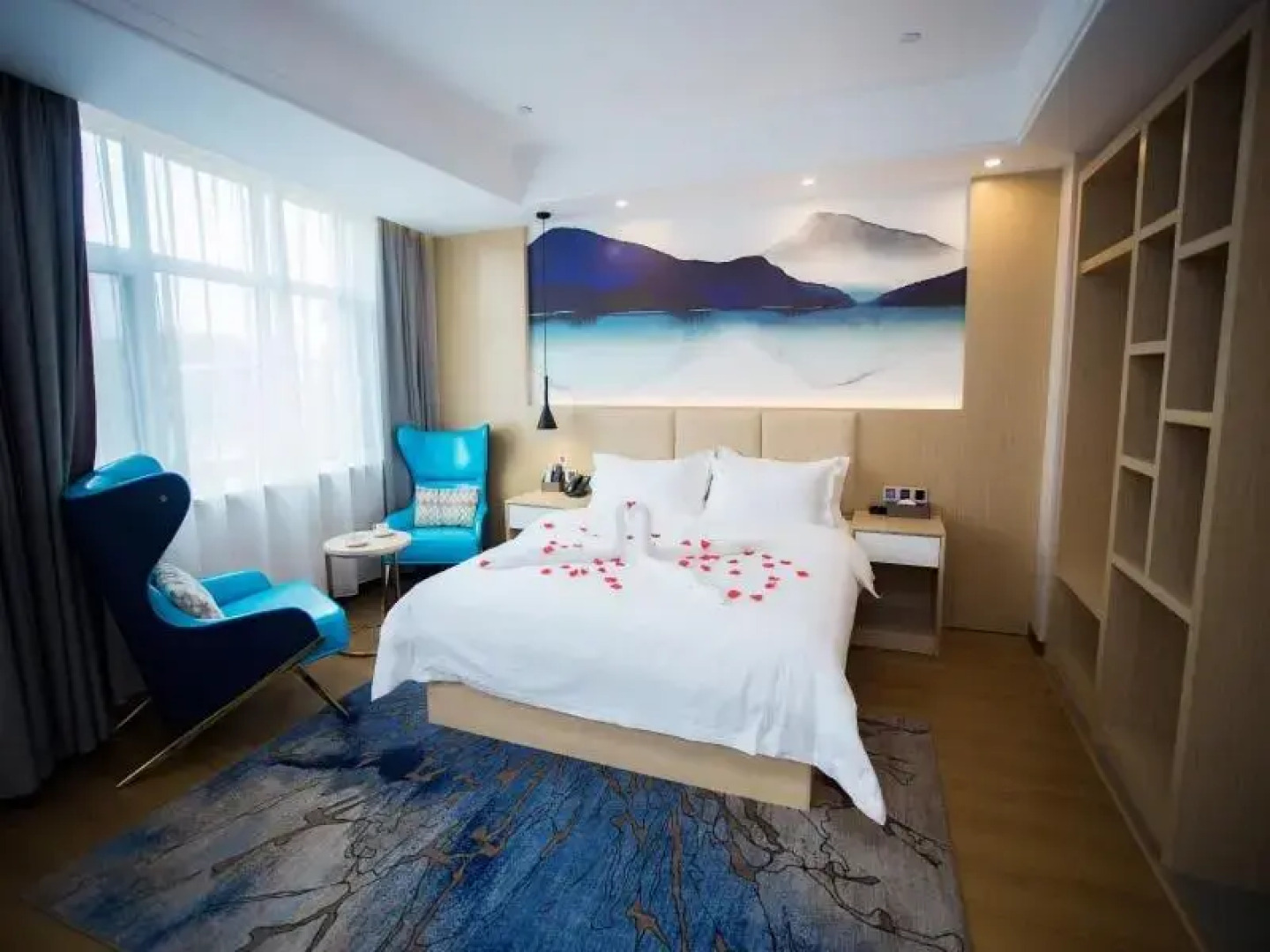 VX Hotel (Heze Dingtao District Taoyi Road)