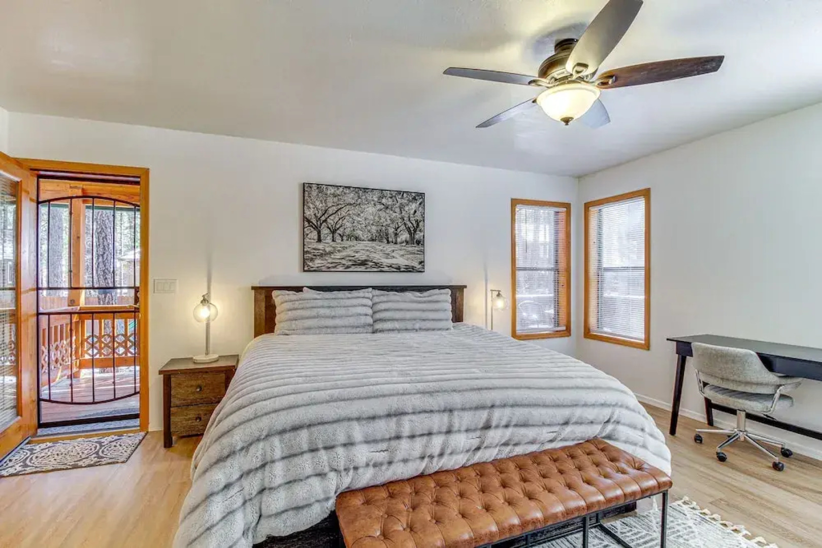 Pet-friendly Cabin w/ Fire Pit in Pinetop!