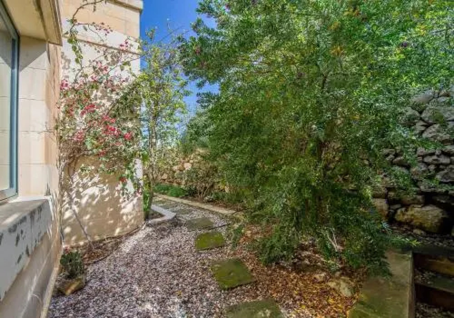 Cassetta Menzja Semi Detached Bungalow