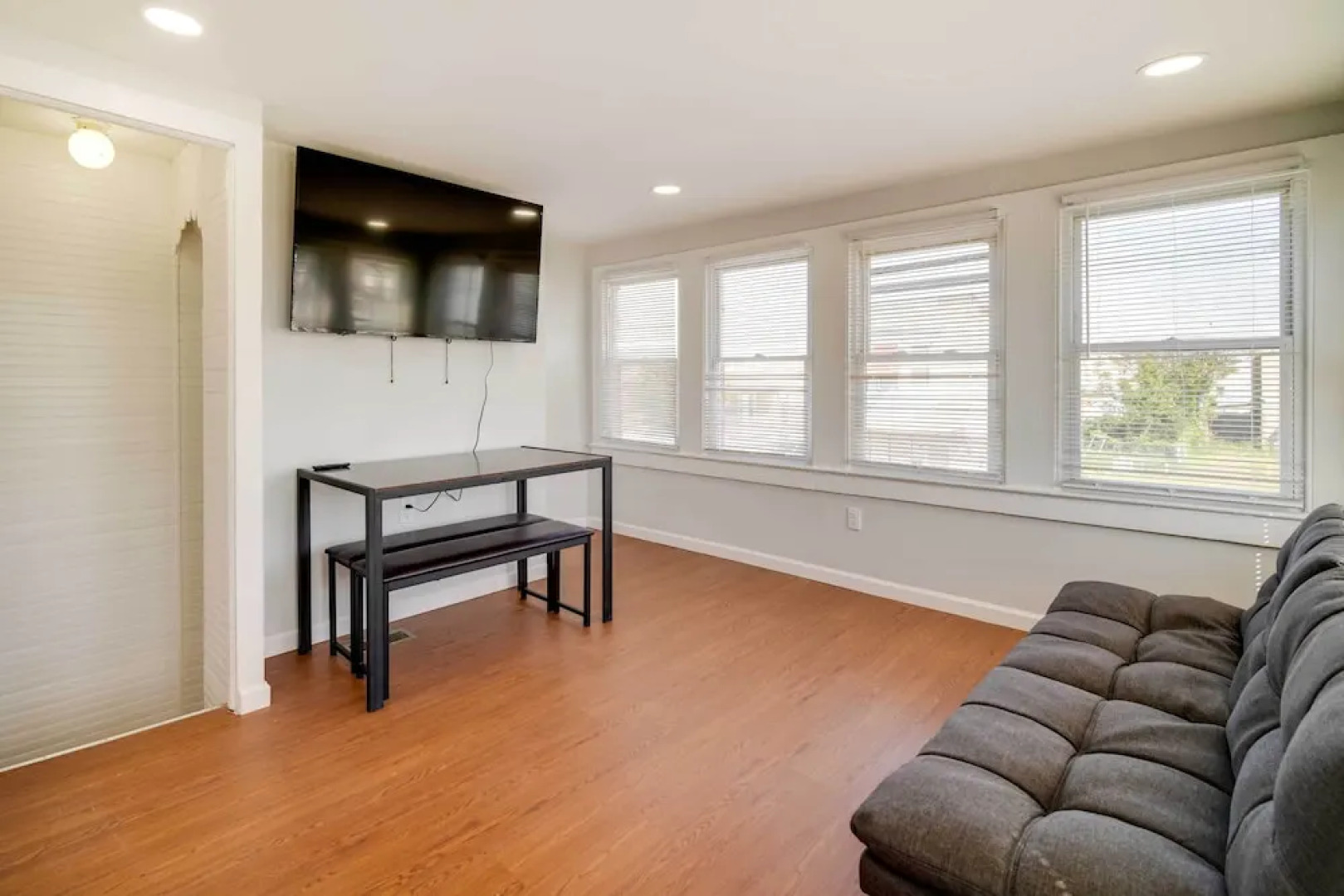 Cozy Atlantic City Getaway ~ 3 Blocks to Ocean!