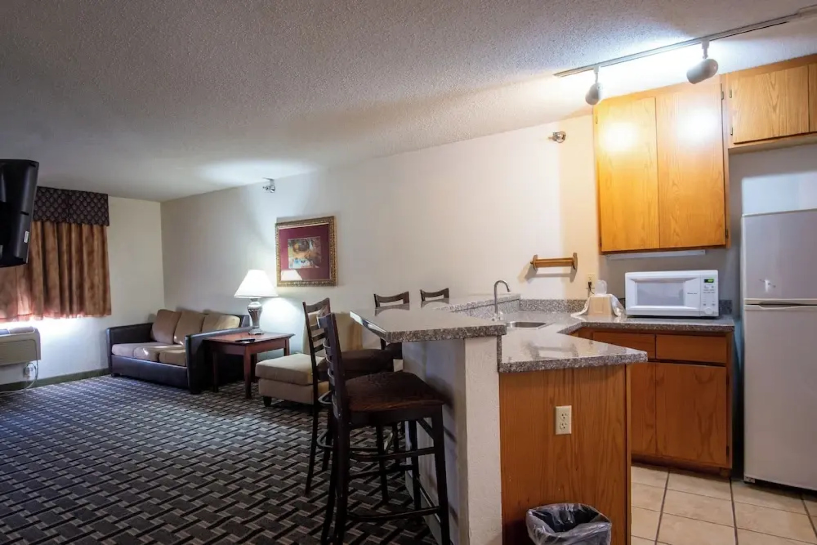 Blue Way Inn & Suites Eagan