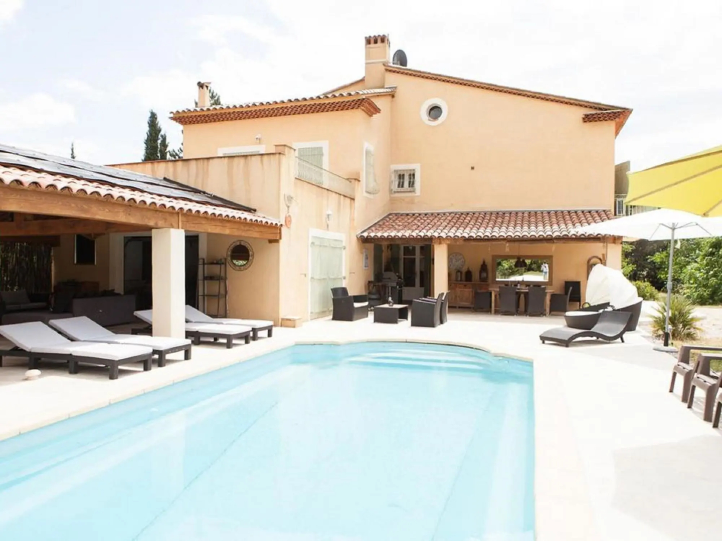 Stunning Holiday Home in Brue Auriac with Swimming Pool
