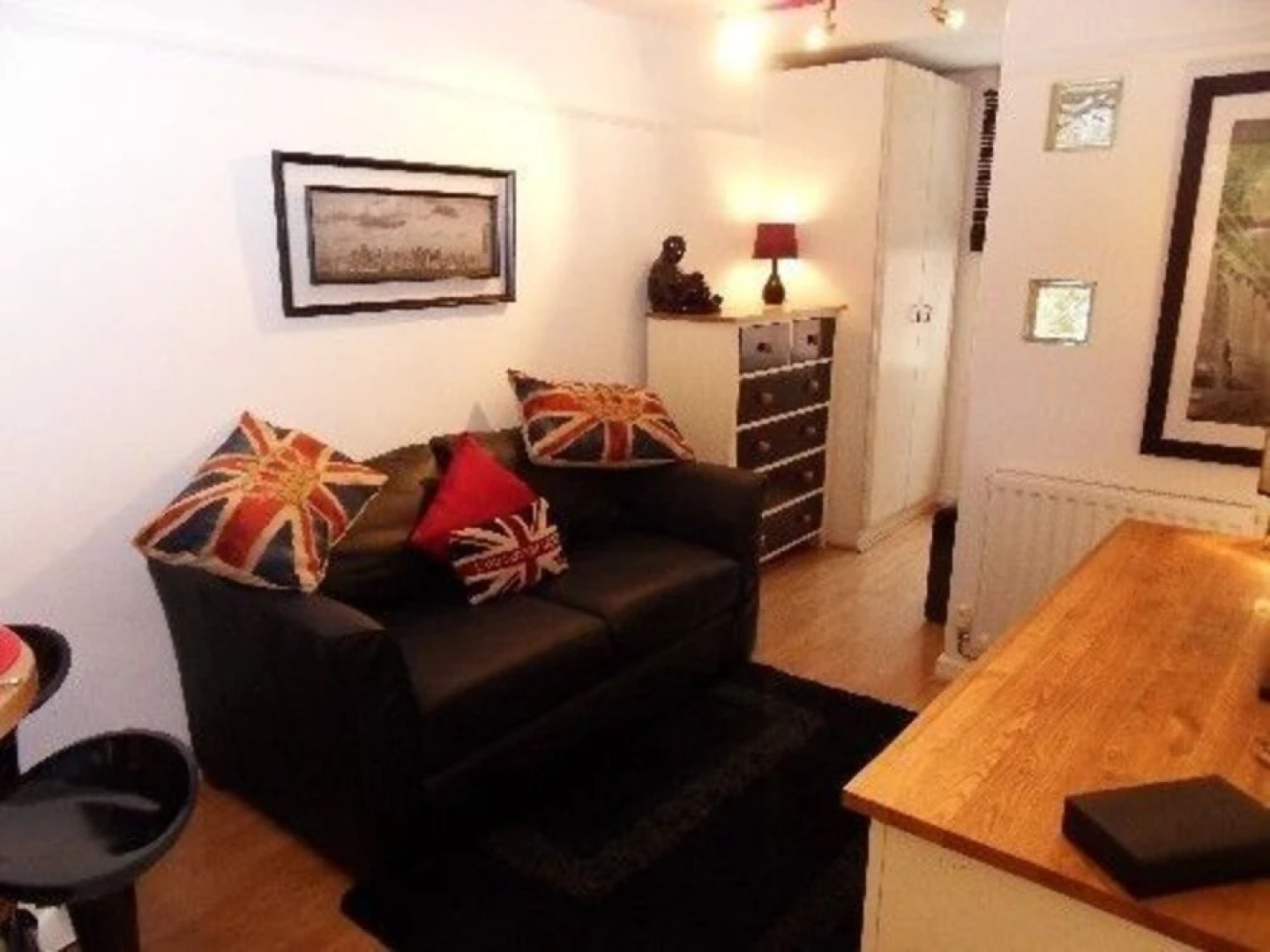 Holly House Bed & Breakfast