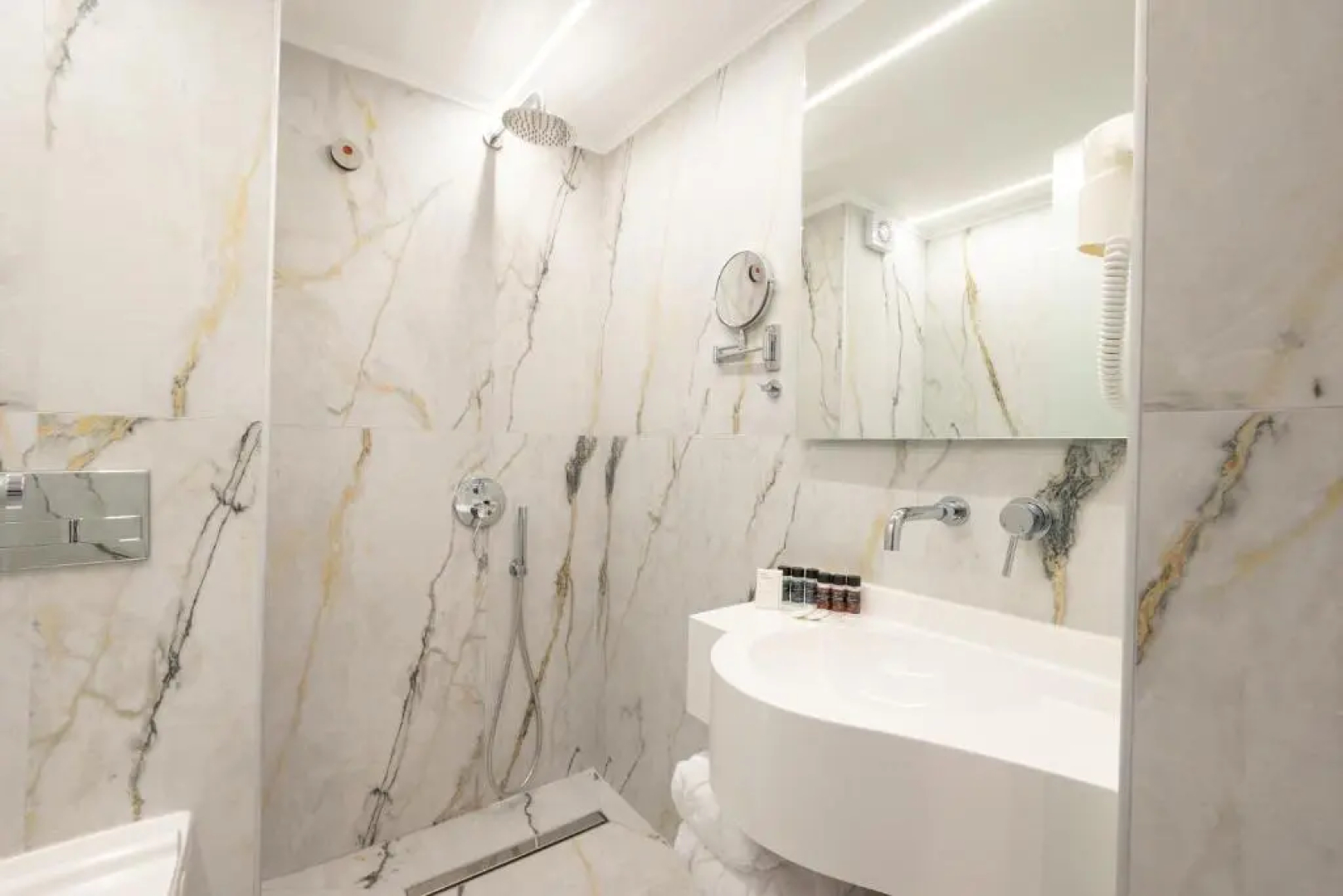 Отель Modern Revival Luxury