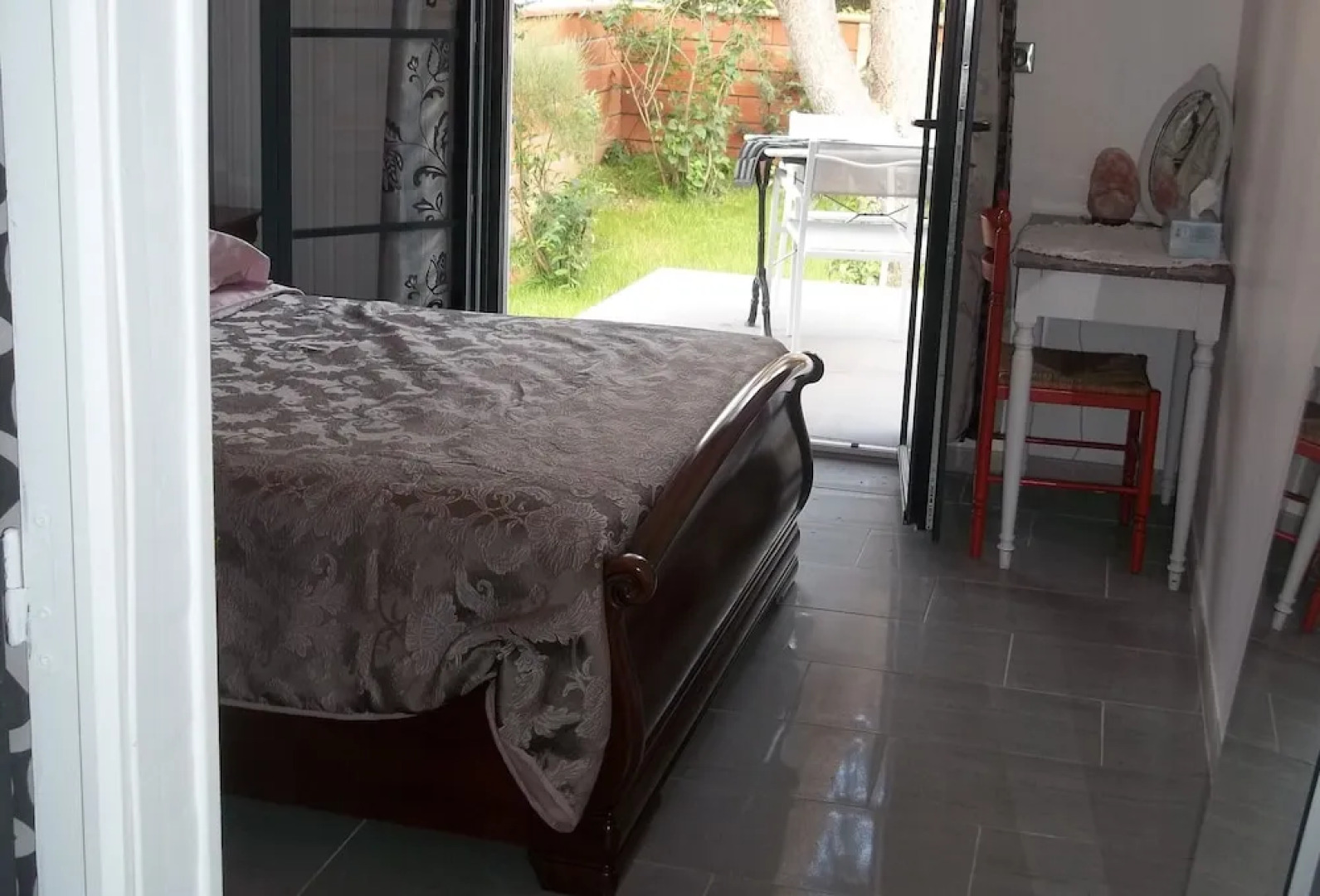 Luxury Guest Room, Private Entrance, Shower Room, wc, Terrace, Private