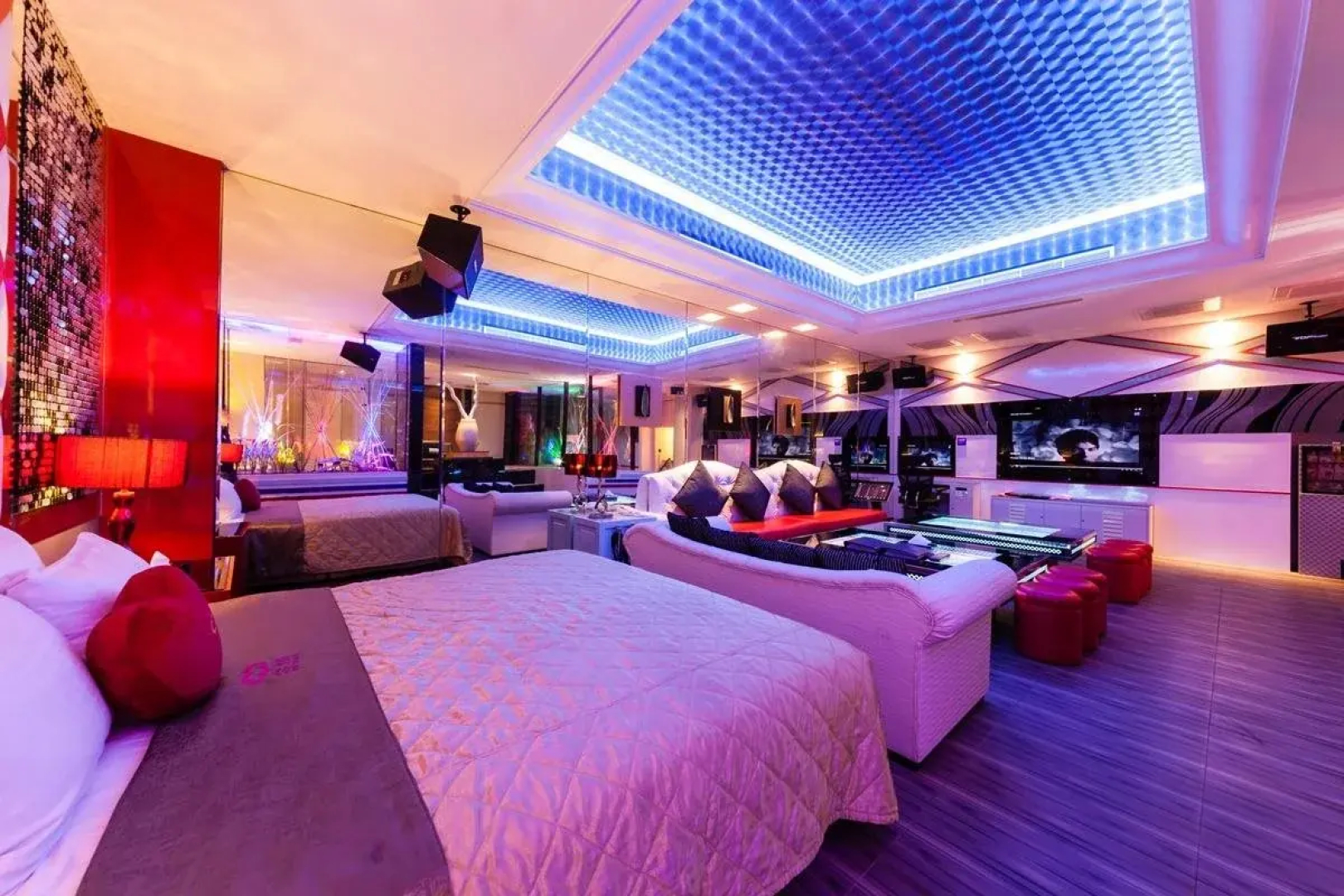 Sweet Love Boutique Motel