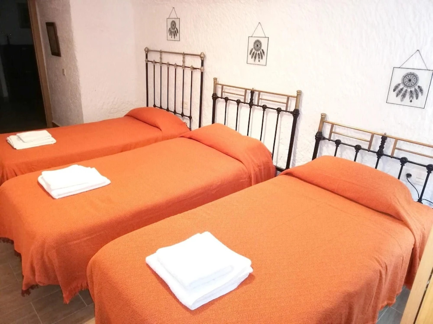 House With 4 Bedrooms in Guadix, With Wonderful Mountain View, Enclosed Garden and Wifi Near the Slopes