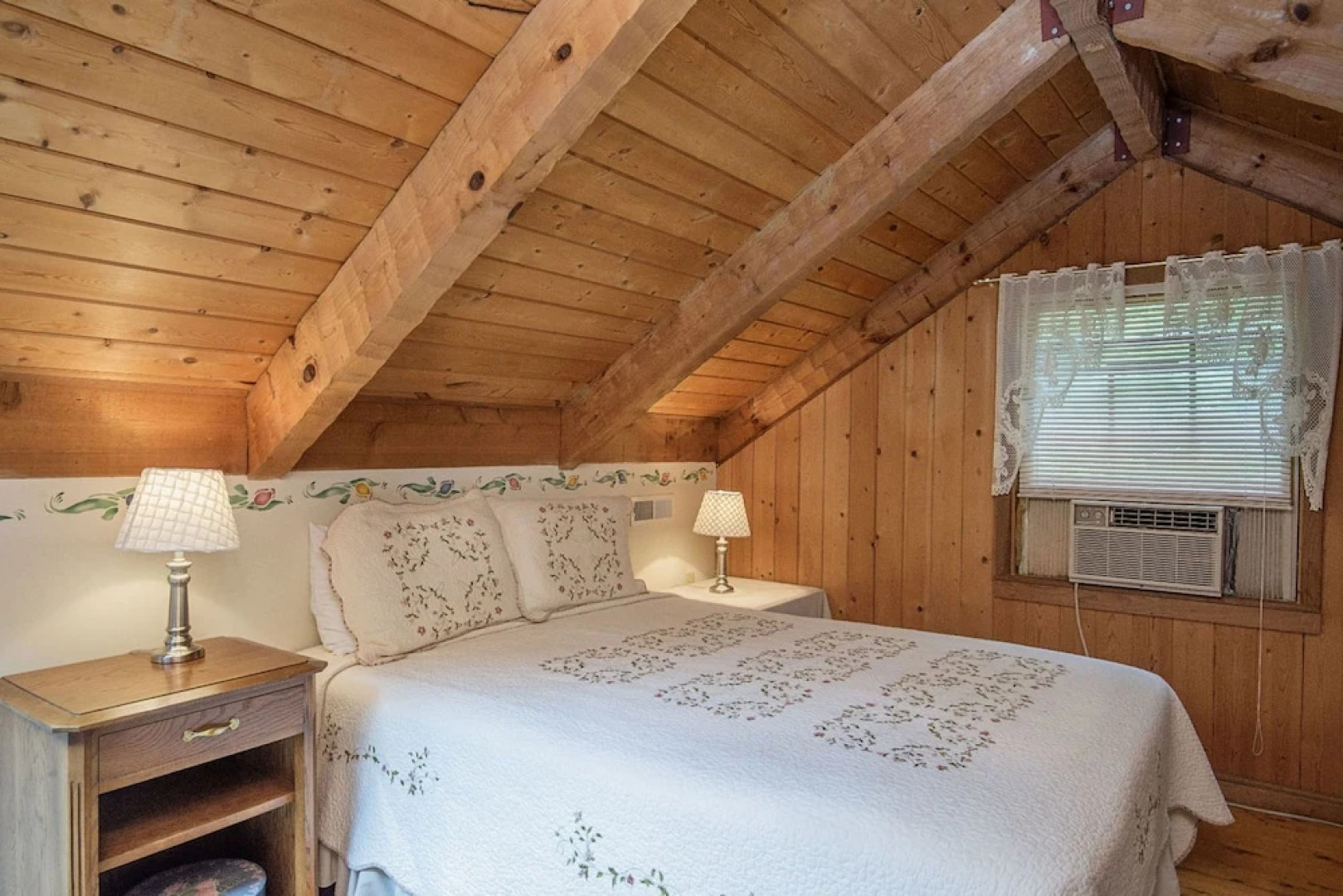 Valhalla by Heritage Cabin Rentals