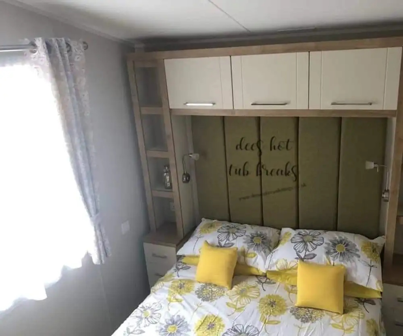 Lakeside Hot tub Holiday Tattershall Lakes