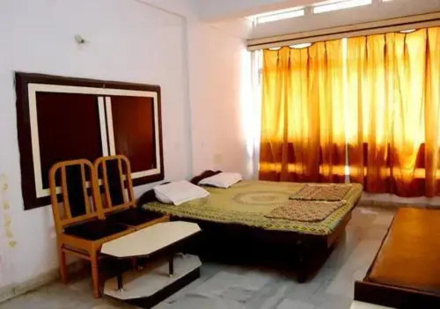 Vandana Hotel