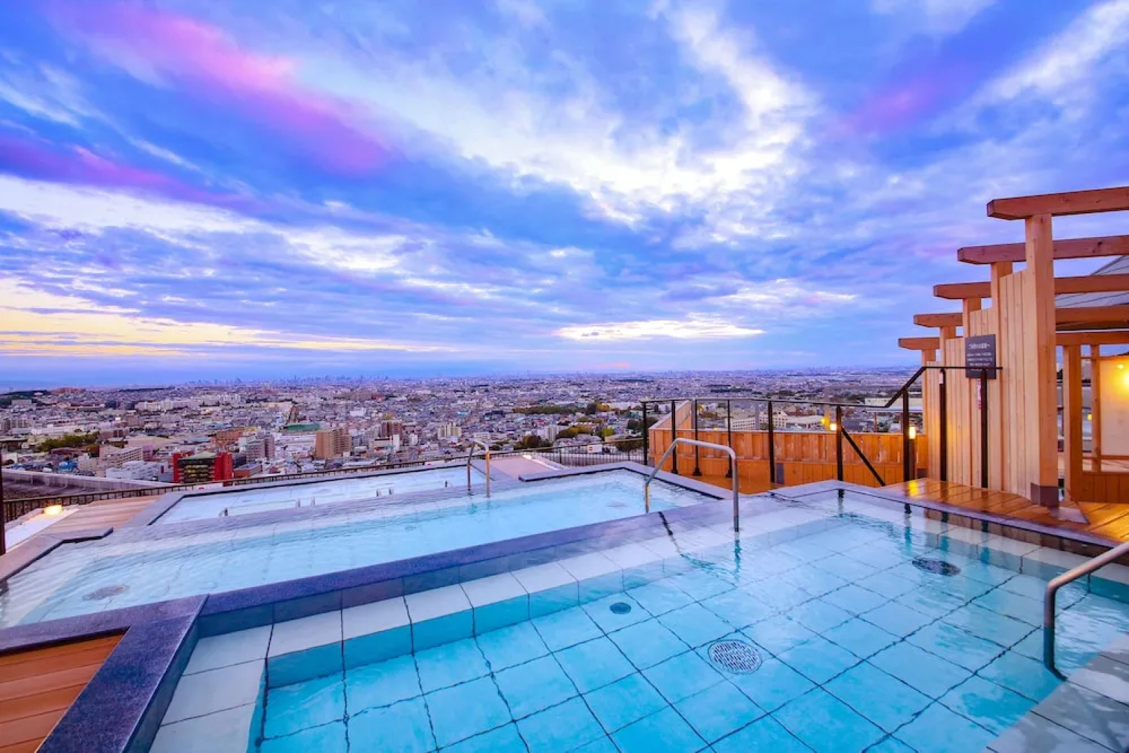 Ooedo Onsen Monogatari Minoh Kankō Hotel