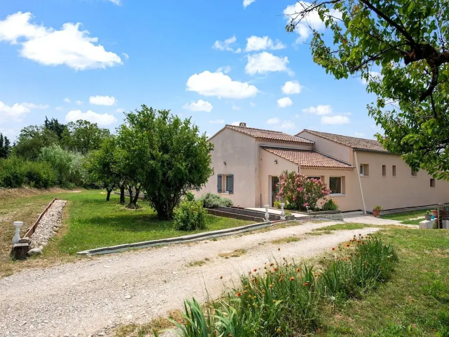 Holiday Home in Vaucluse Near Mont Ventoux