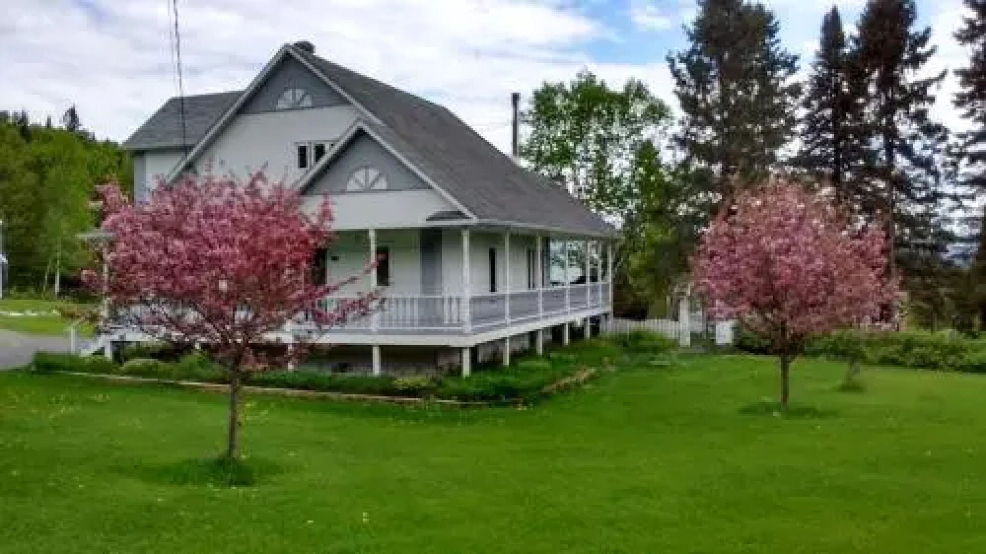 The Rustic House of the Fjord