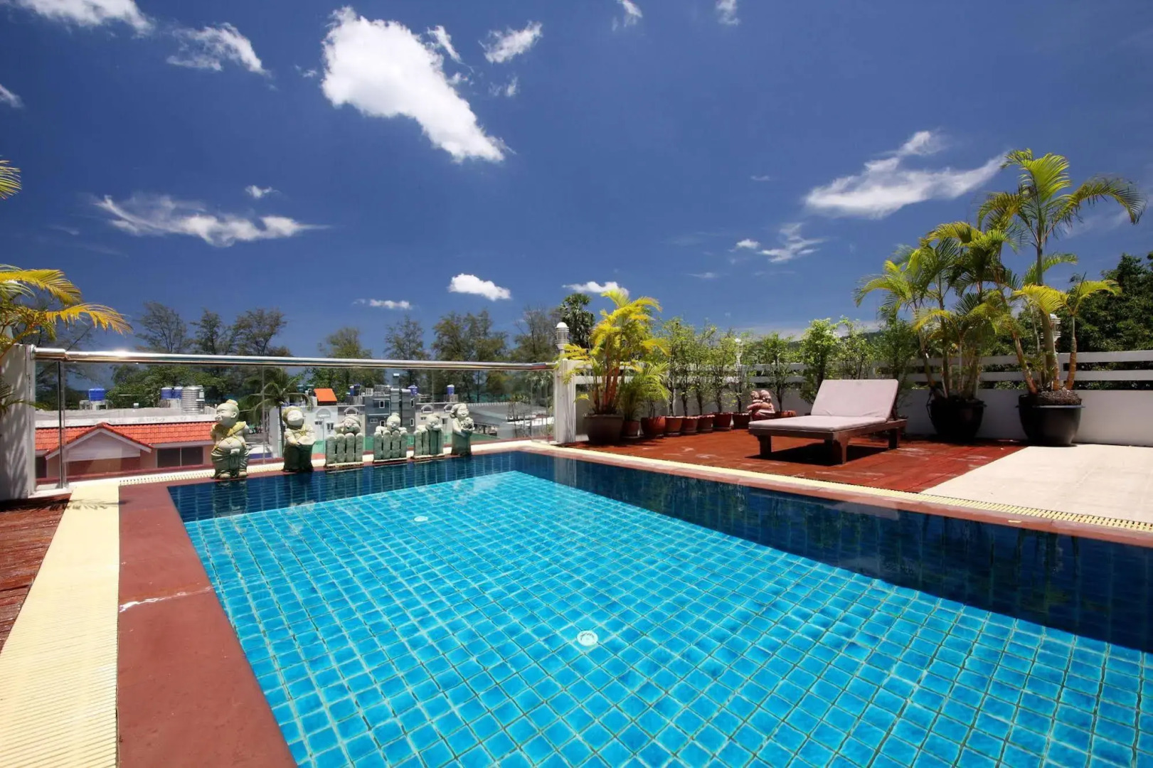 Отель Rayaburi Hotel Patong