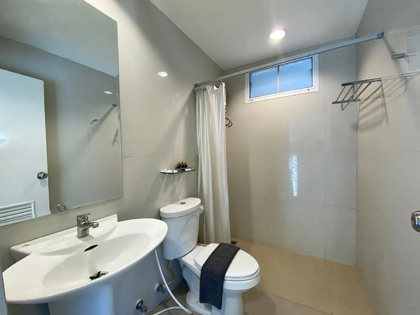 Bangsaen Heritage Hotel