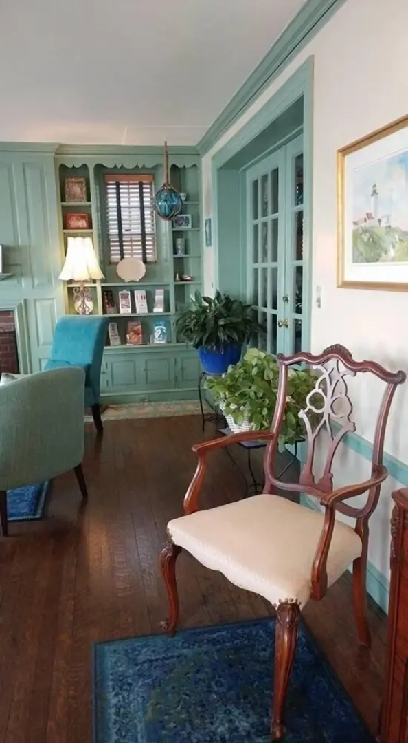 Harborview Inn