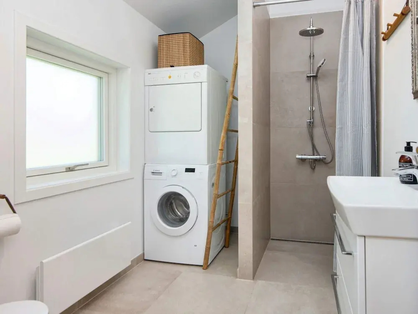 6 Person Holiday Home in Ebeltoft