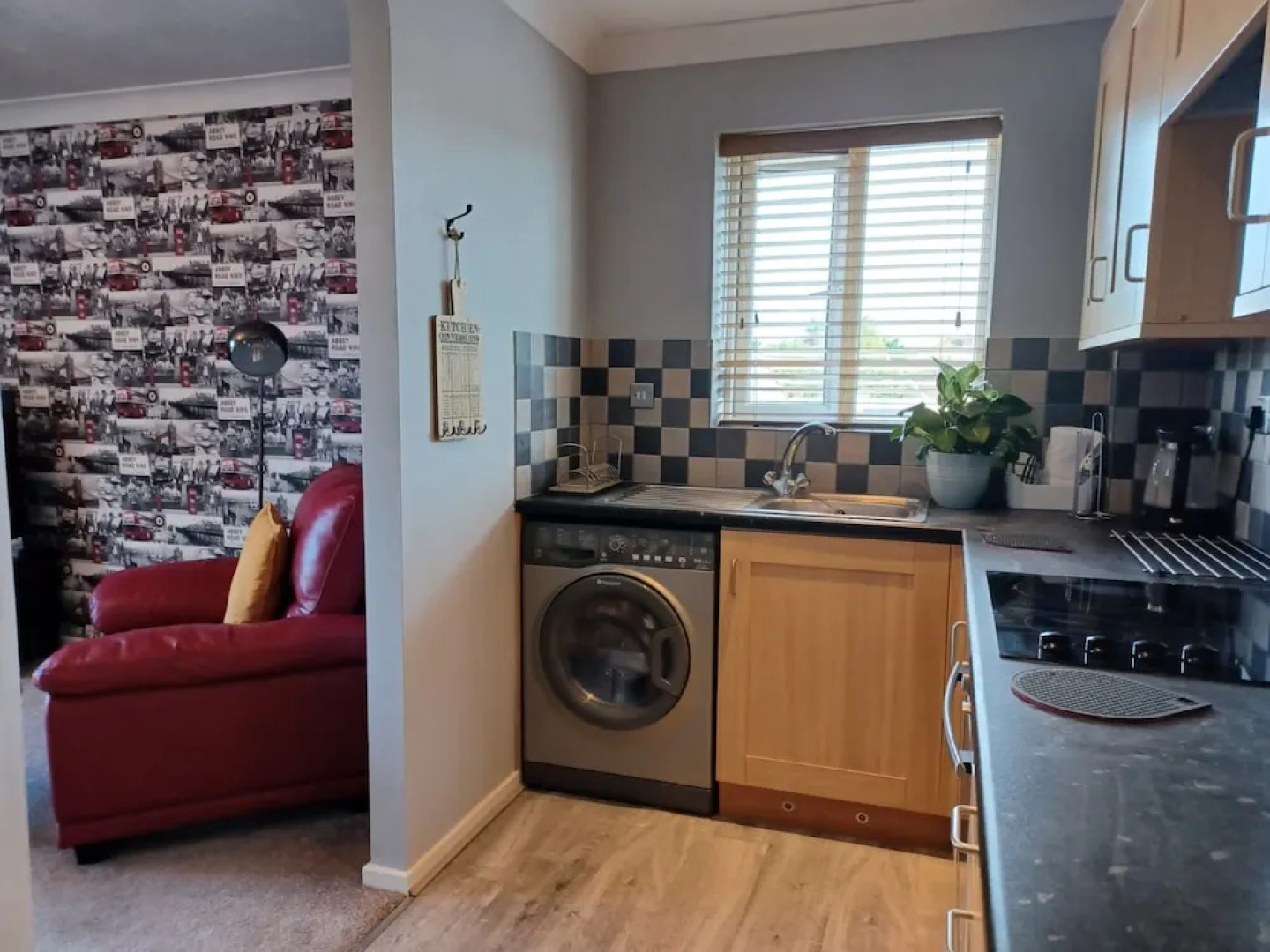 Red Door Malt - Huku Kwetu (Dunstable)