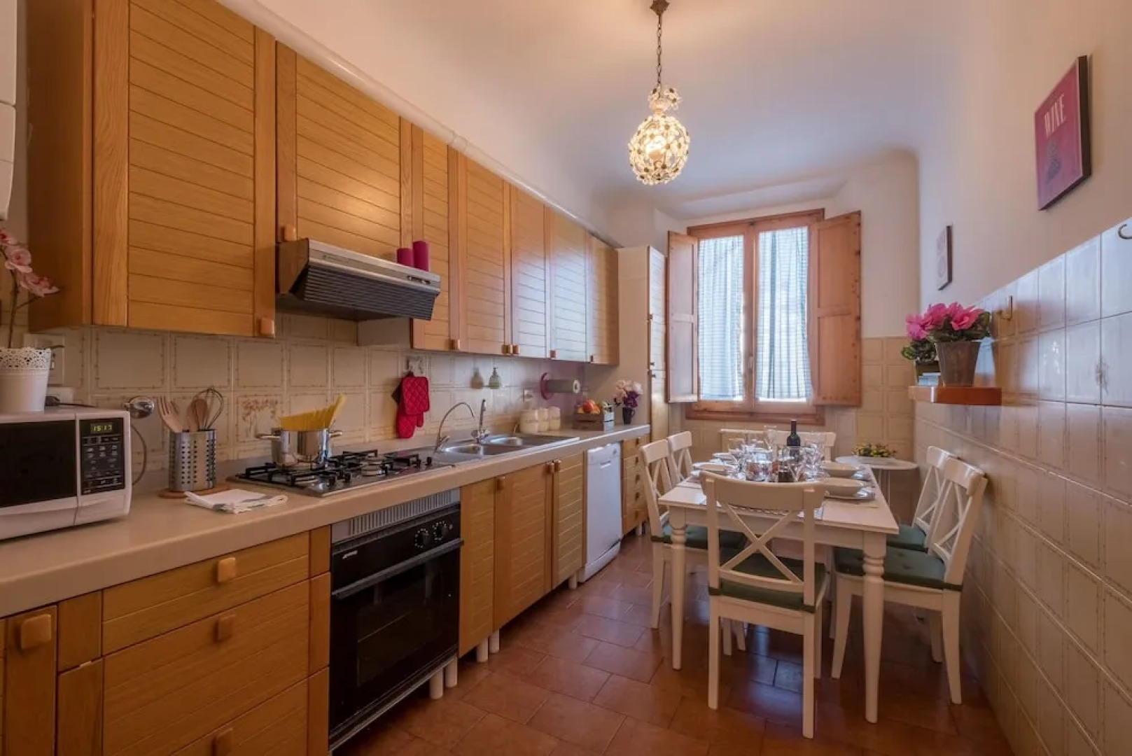 Santa Maria Novella Beautiful View for 6 - Three Bedroom Apartment, Sleeps 6