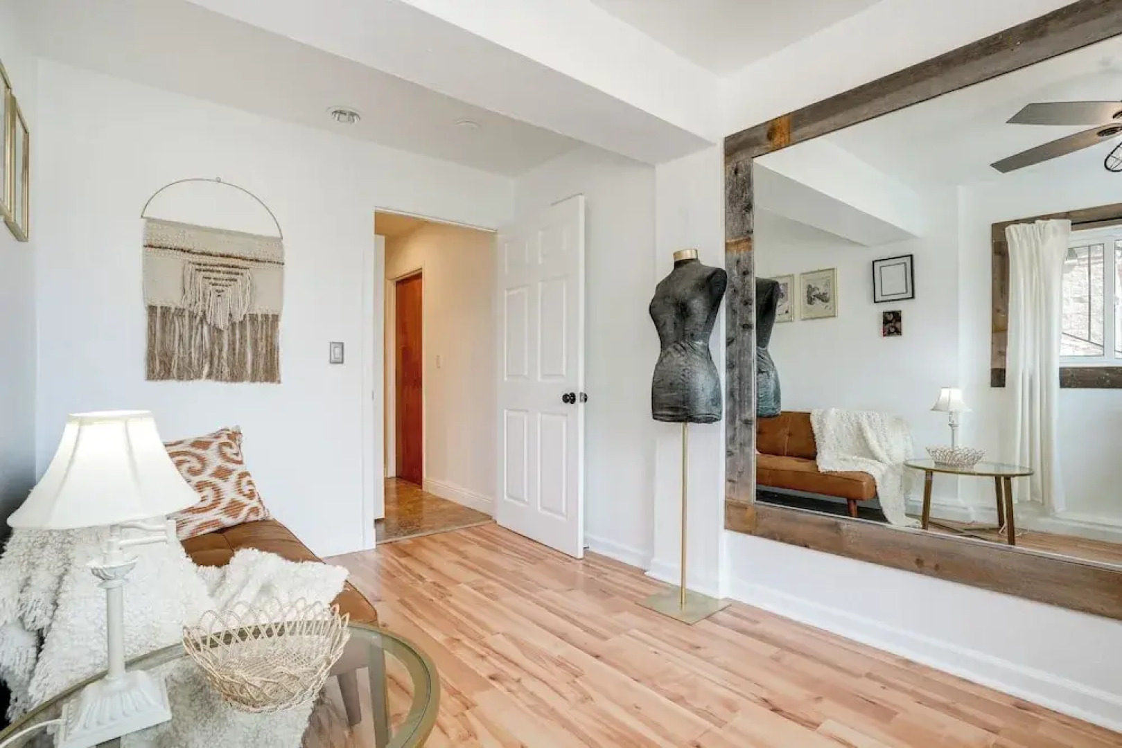 Chic Santa Paula Home w/ Mountain & City Views!