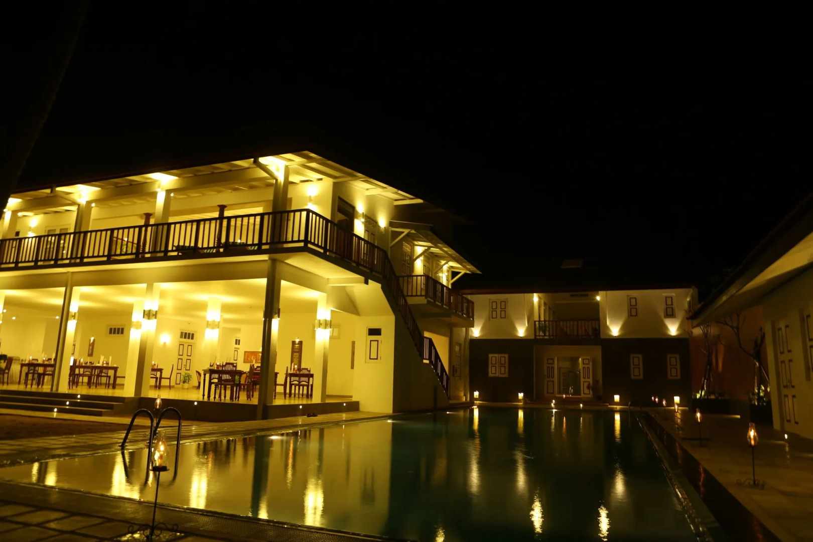 The Beach Hotel Oasis Bridge