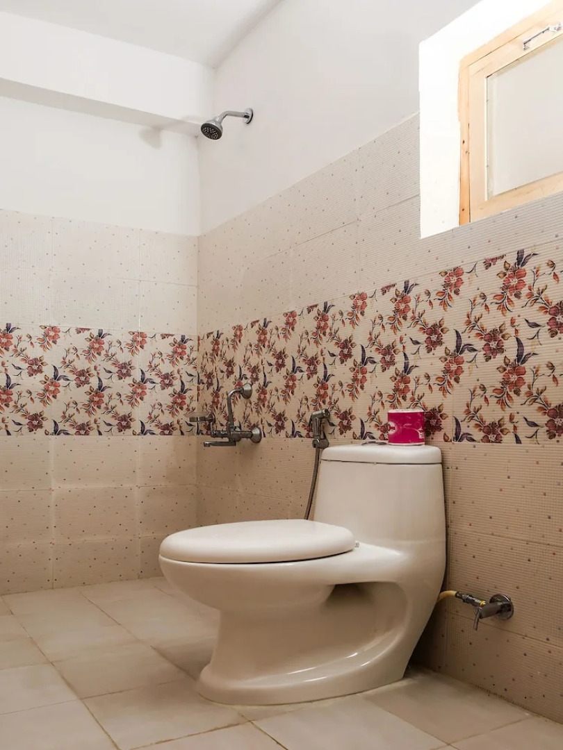 OYO 37004 City Heart Guest House