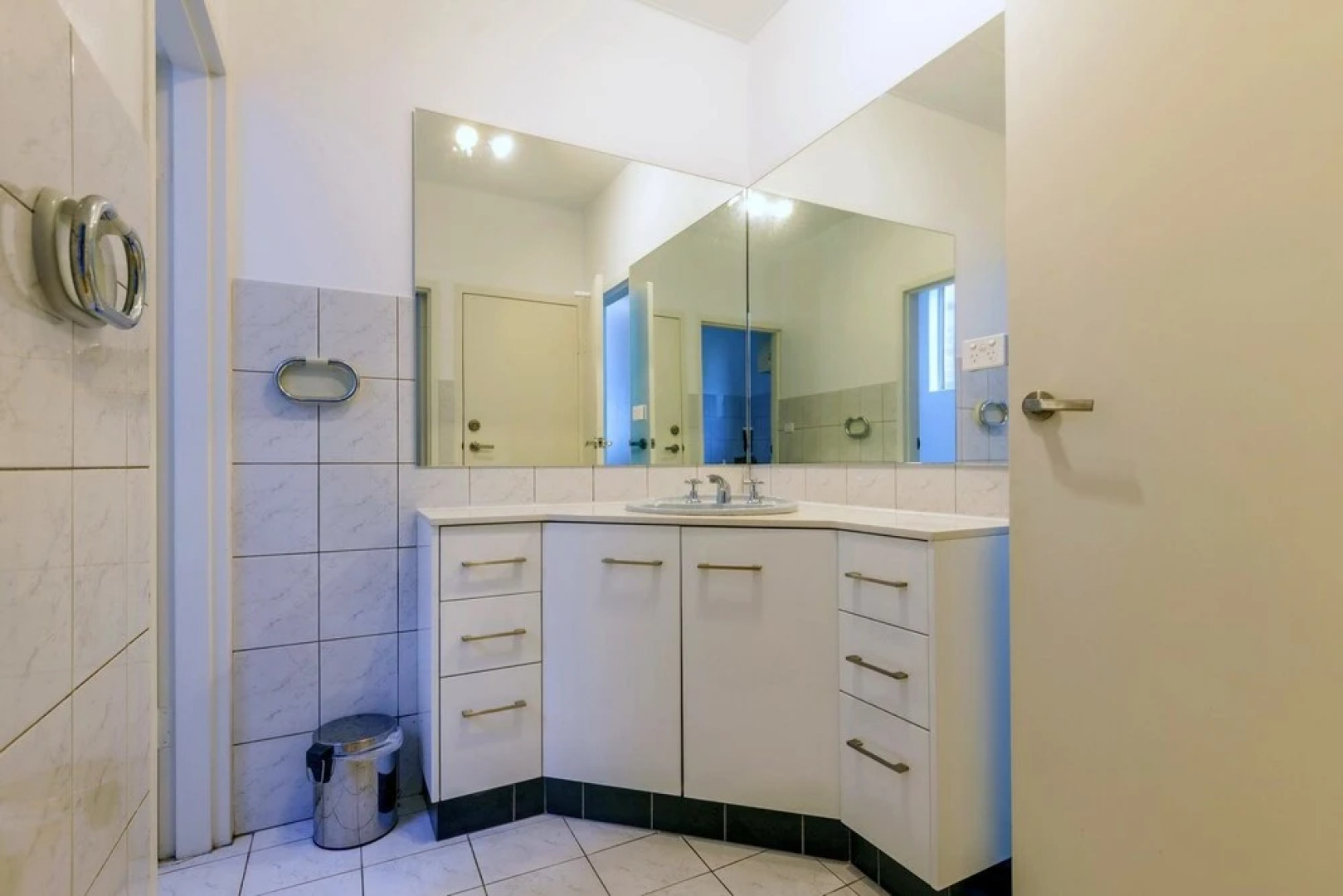 The Peninsula, Unit 5, 111 Soldiers Point Road