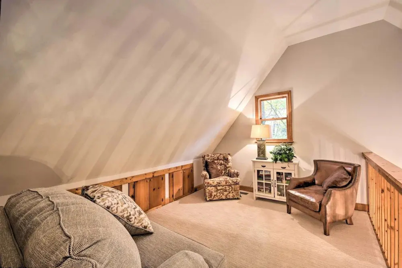 Big Canoe Cabin w/ Mountain View, Hiking & Lake!