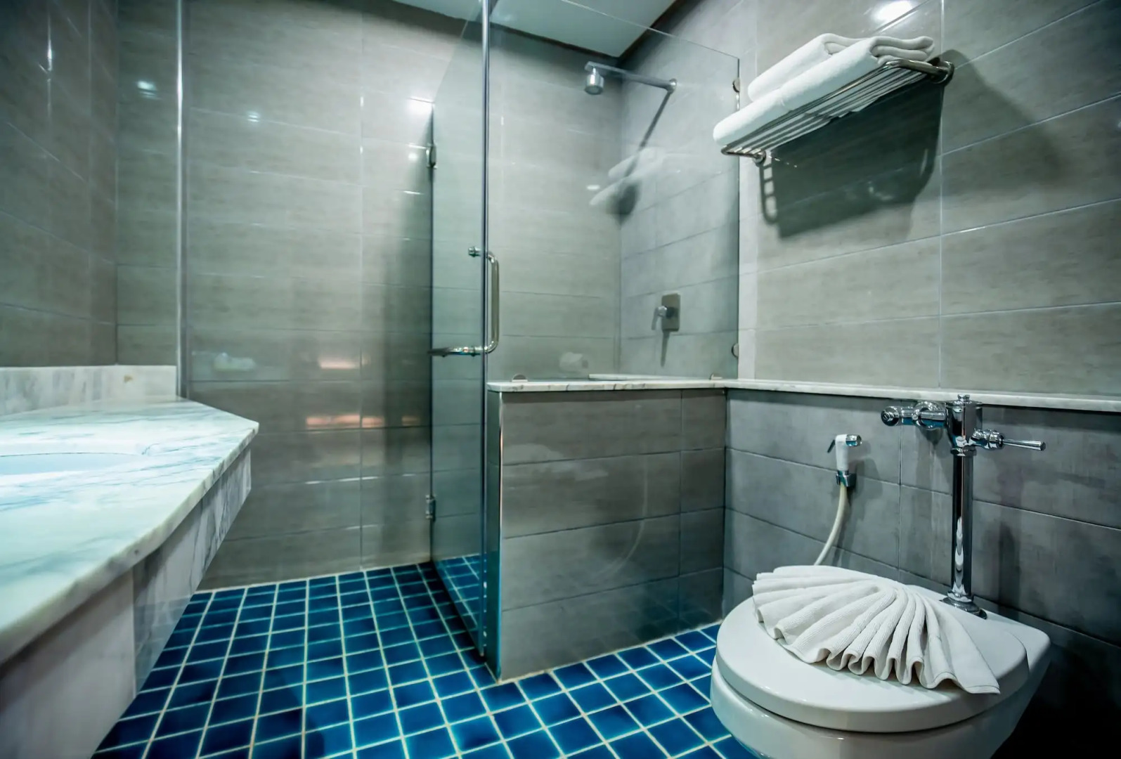 Thanthip Beach Resort