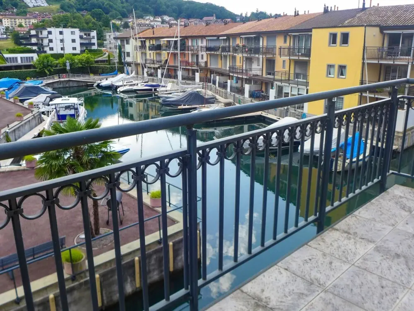 Tasman S16 2 Port-valais