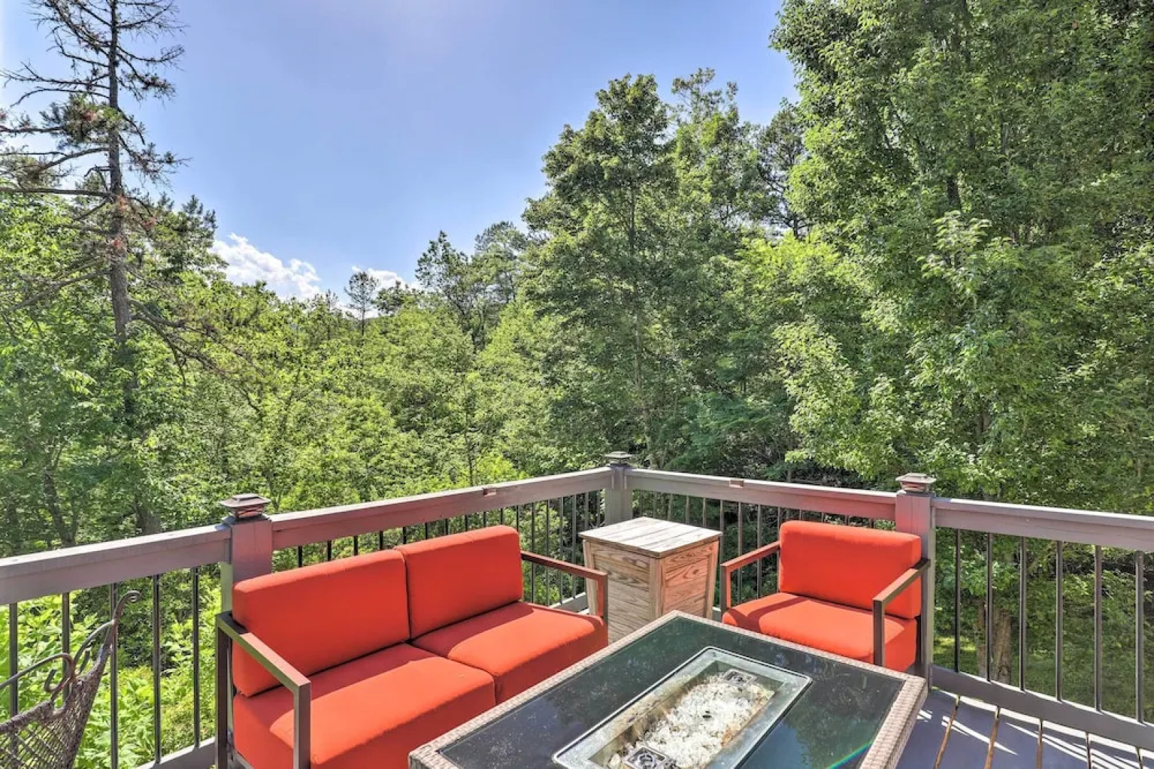 Peaceful Pisgah Mountain Getaway w/ Hot Tub!