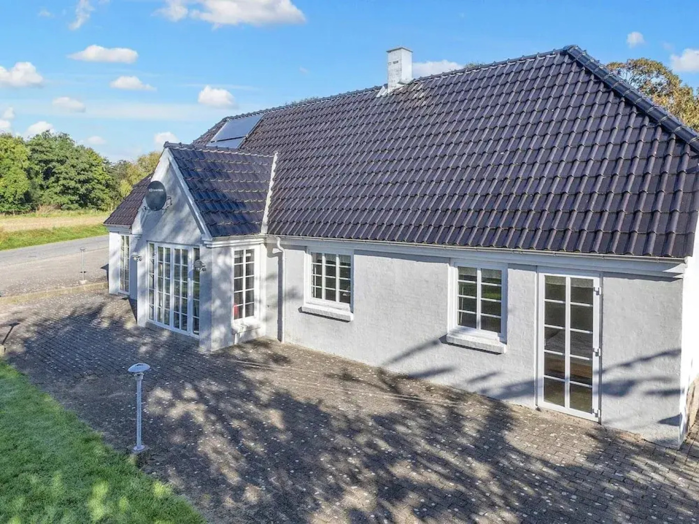 Adorable Holiday Home in Fur near Sea