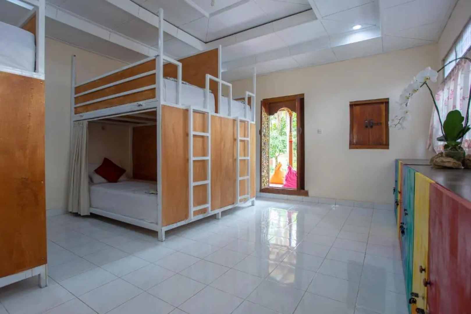 Nushe Hostel & Room By Zuzu