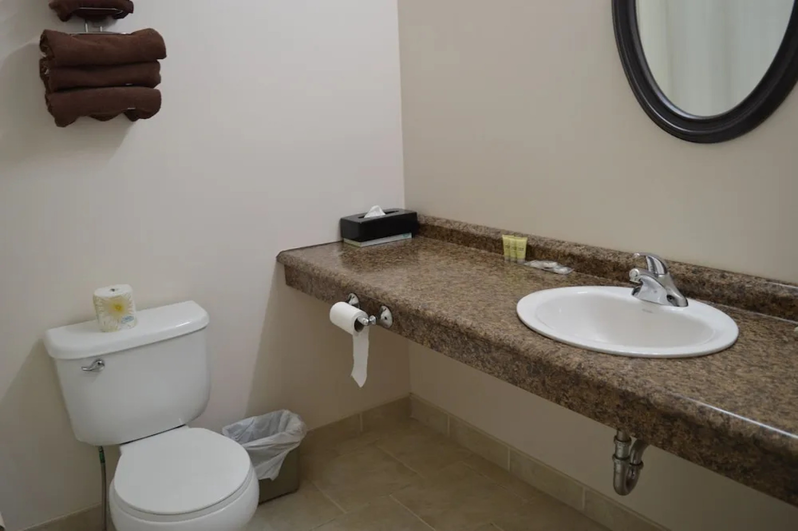 Auberge MacDonald Guest Inn