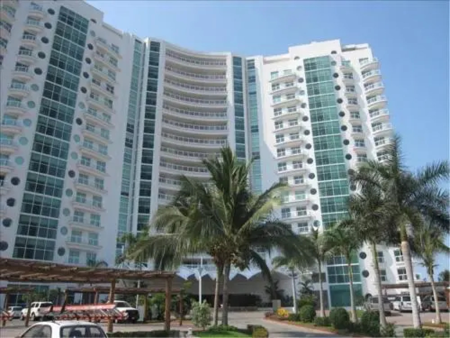 Bay View Grand Marina Condo 1004s