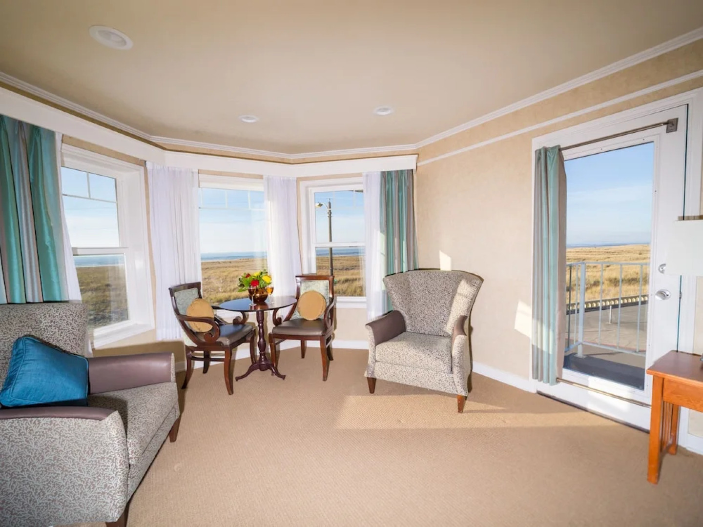 Inn of the Four Winds Oceanfront Seaside