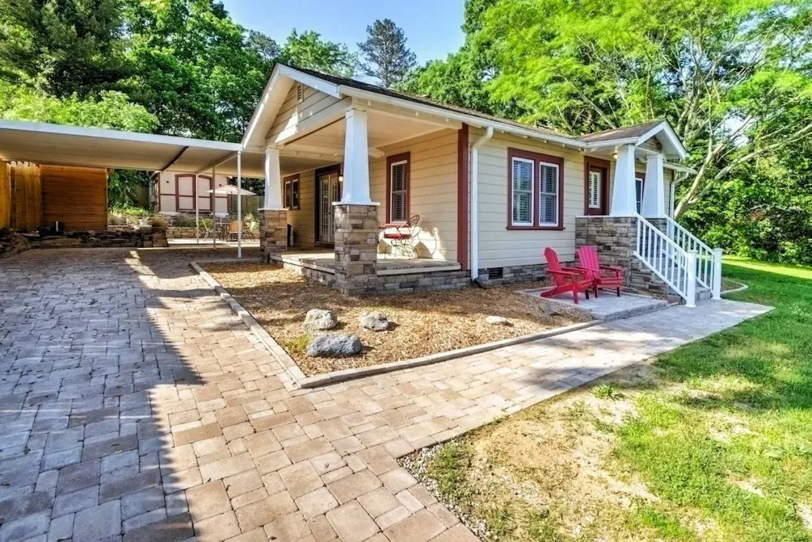 Lovely Cottage w/ Sauna & Fire Pit Near Asheville!