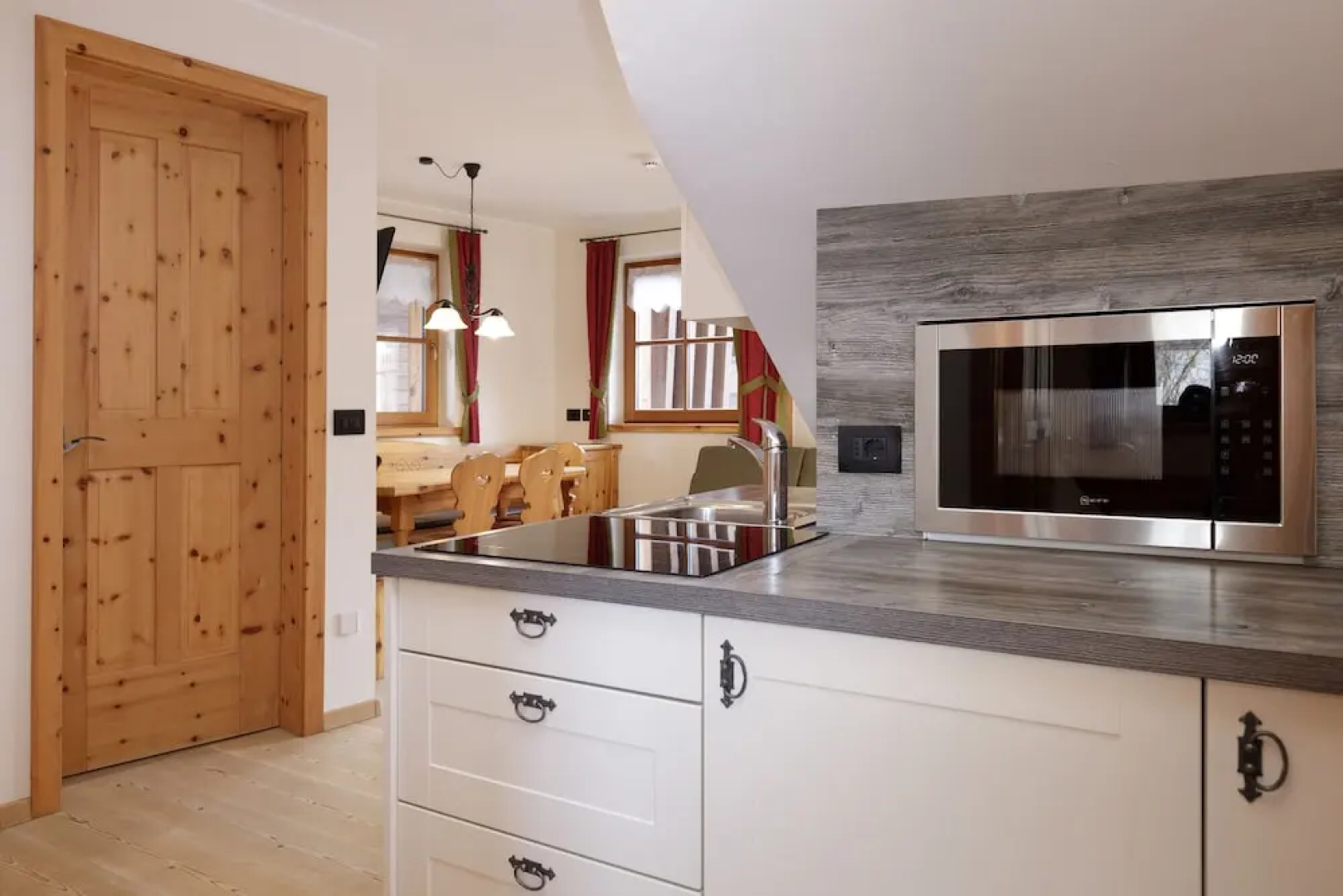Chalet Tyrolian Apartments - by Familiaris - Pools 500 meters