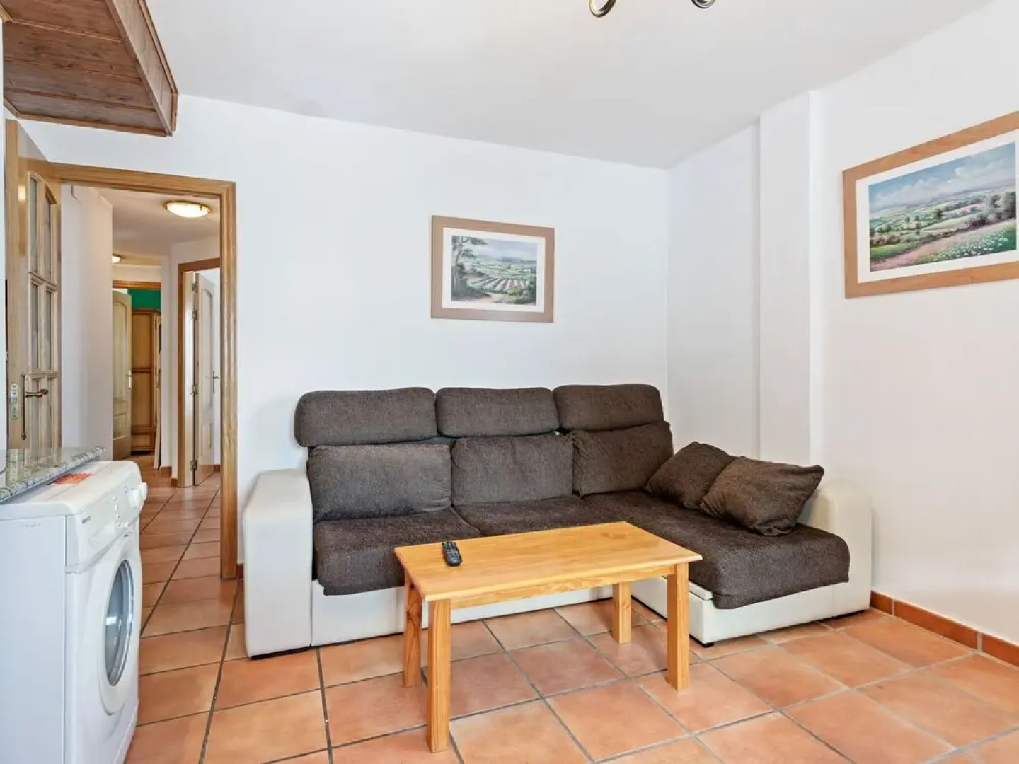 Charming Apartment in Gudar With Terrace