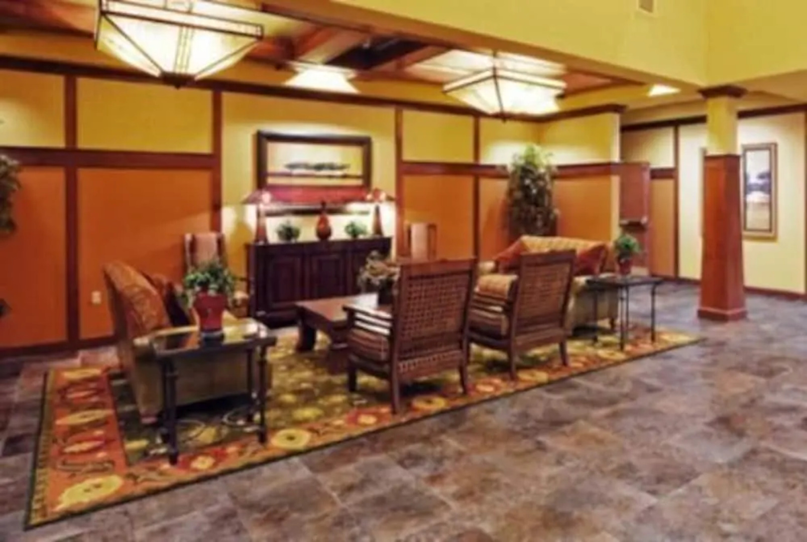 The Q Hotel And Suites